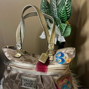 Gorgeous Coach Poppy Golden Glam Tote